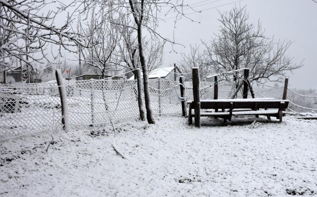 Sakarya'nın yükseklerine kar yağdı