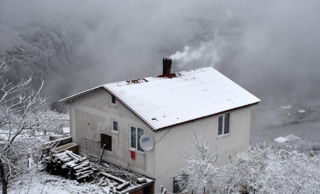 Sakarya'nın yükseklerine kar yağdı