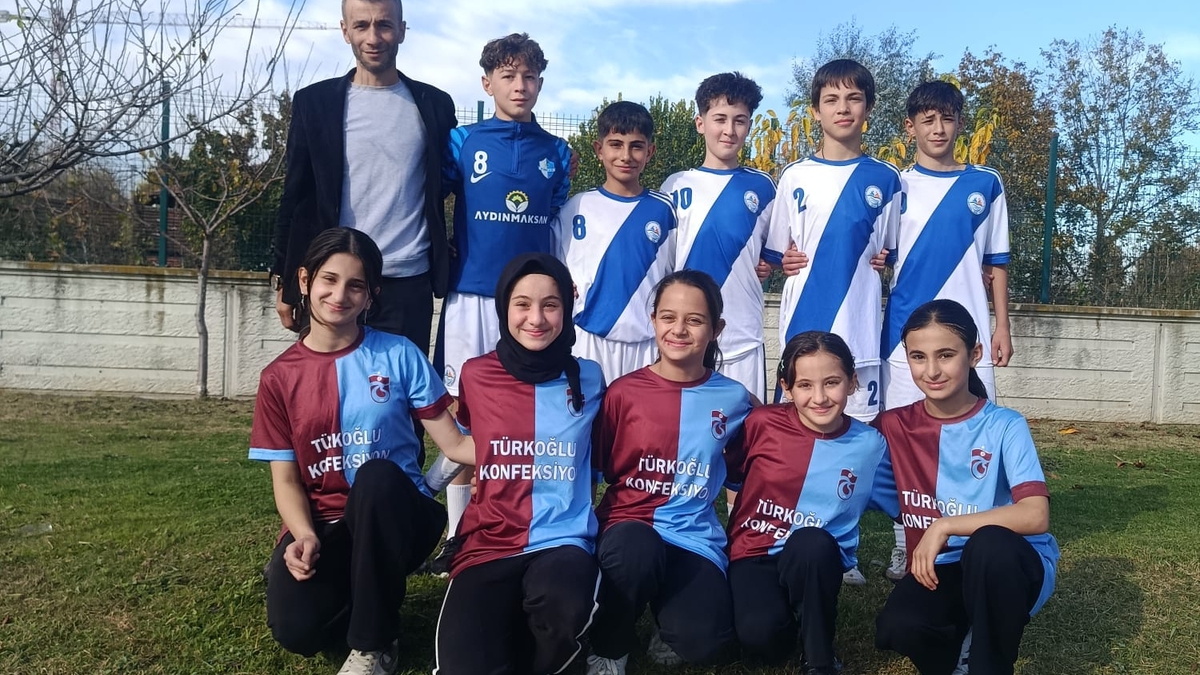 Sakarya Okul Sporlarında Topçusırtı Anadolu Kalkınma Vakfı Ortaokulu’ndan Büyük Başarı