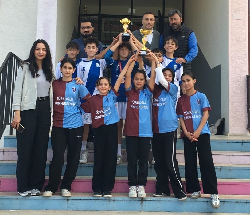 Sakarya Okul Sporlarında Topçusırtı Anadolu Kalkınma Vakfı Ortaokulu’ndan Büyük Başarı