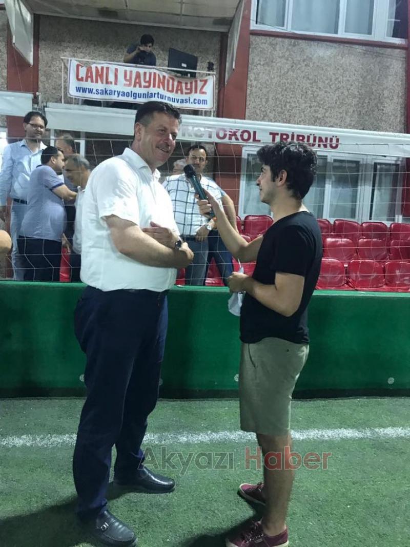 Sakarya Olgunlar  Turnuvasında kazanan  Akyazı Çetinkaya Market 