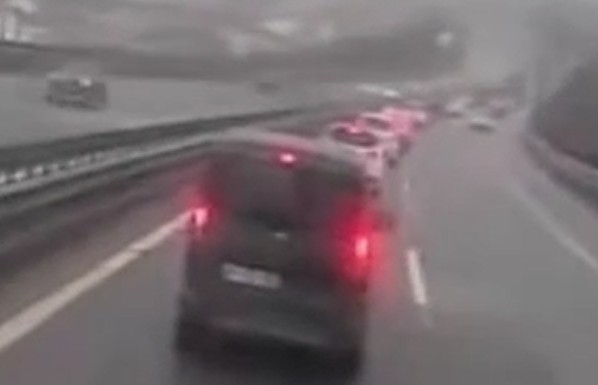 Sakarya otobüsleri kazaya karıştı 8 yaralı var