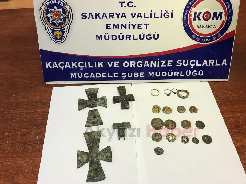 SAKARYA POLiSi 22 PARÇA TARiHi ESER ELE GEÇiRDi  