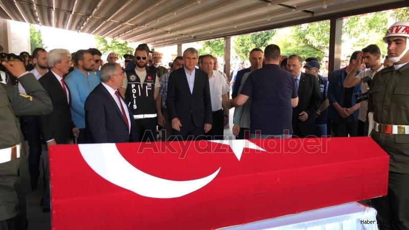 Sakarya şehidine veda etti