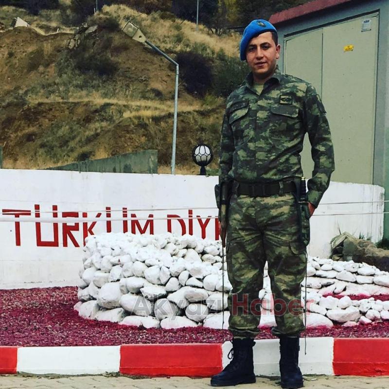 Sakarya şehidini uğurladı 