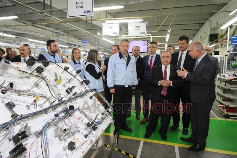 Sakarya Valisinden Yazakiye Teşekkür Plaketi