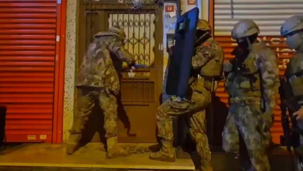 Sakarya ve İstanbul'da çete operasyonu