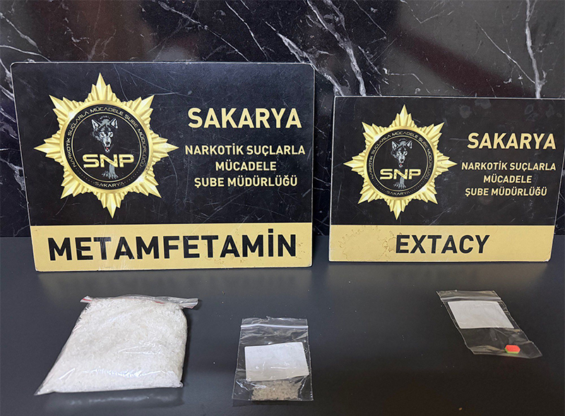Sakarya'ya uyuşturucu getirirken yakalandılar