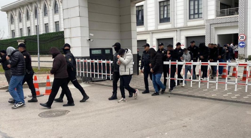 Sakarya'ya uzanan operasyonda 18 tutuklama