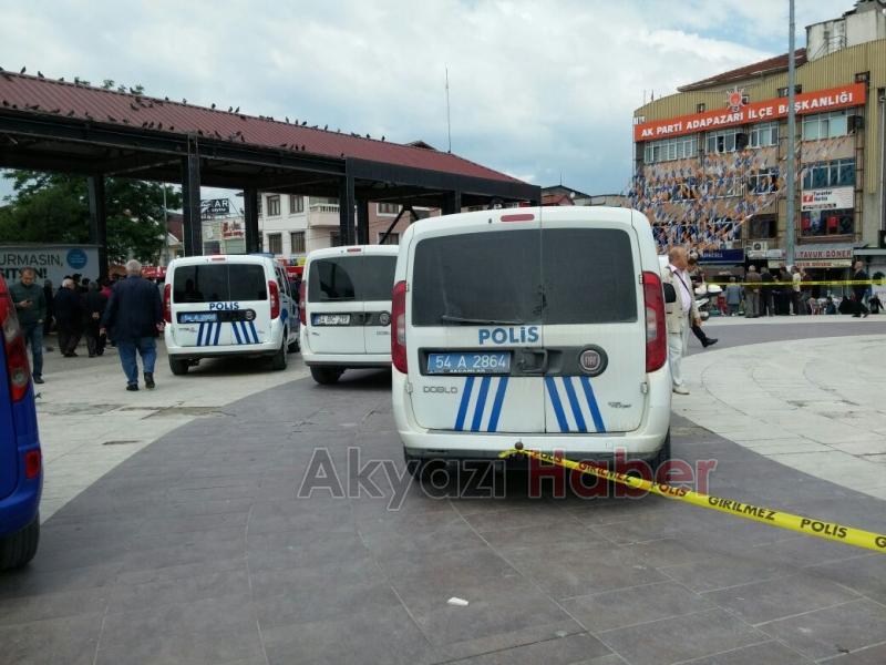 Sakaryada Atatürk Anıtına Saldırı