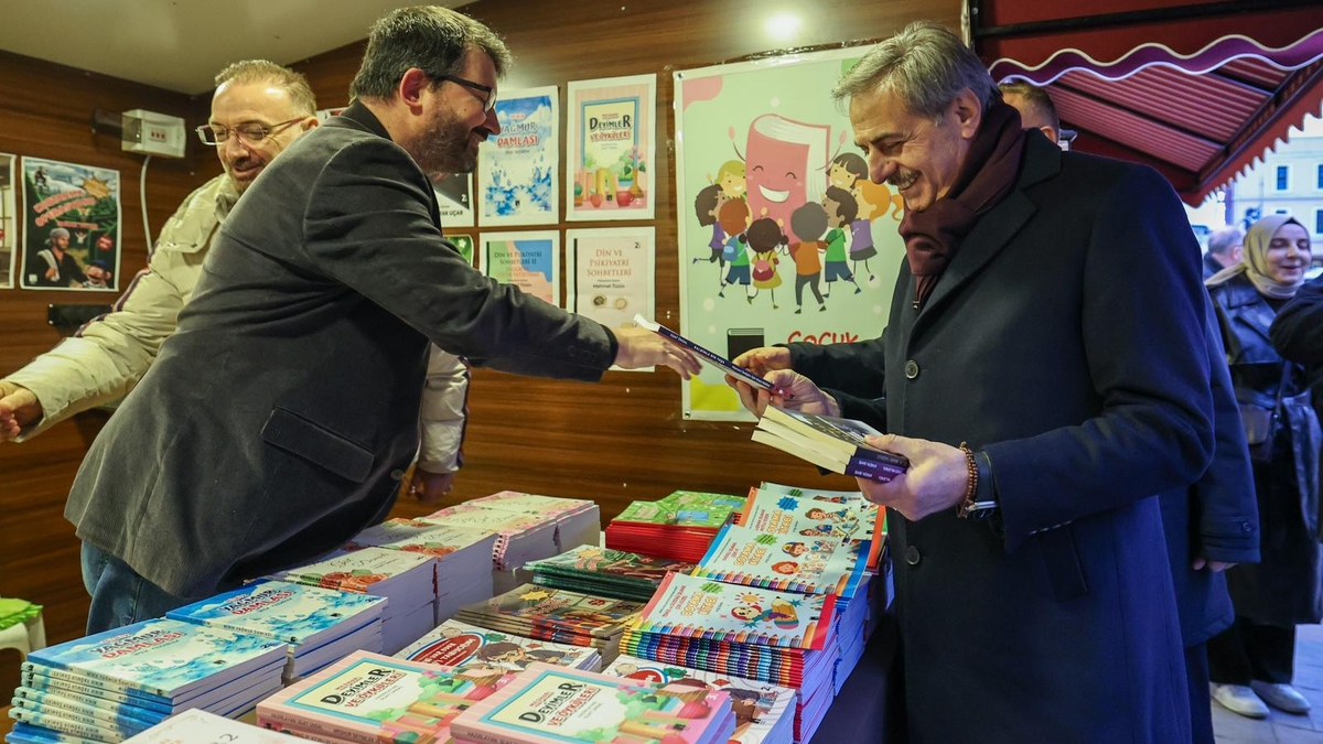 Sakarya’da bir Ramazan klasiği Kitap Sokağı kapılarını açtı