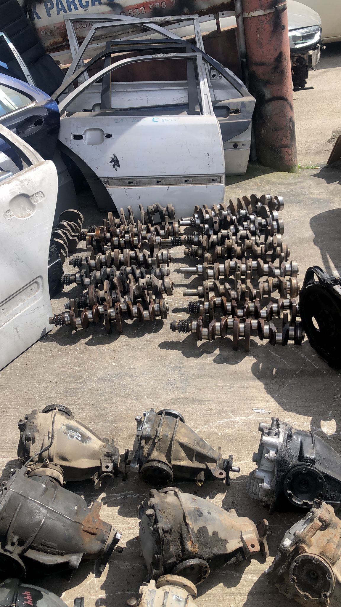 Sakarya’da kaçak oto parça operasyonu