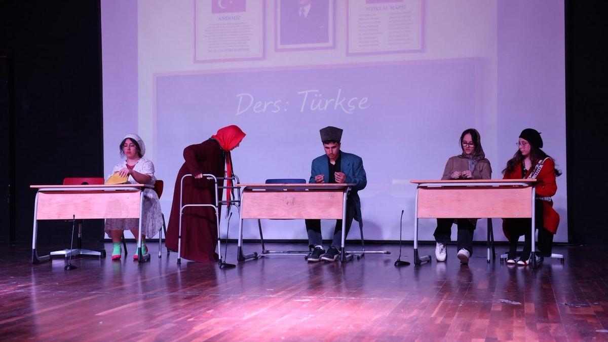 Sakarya’da tiyatro festivali coşkusu devam ediyor