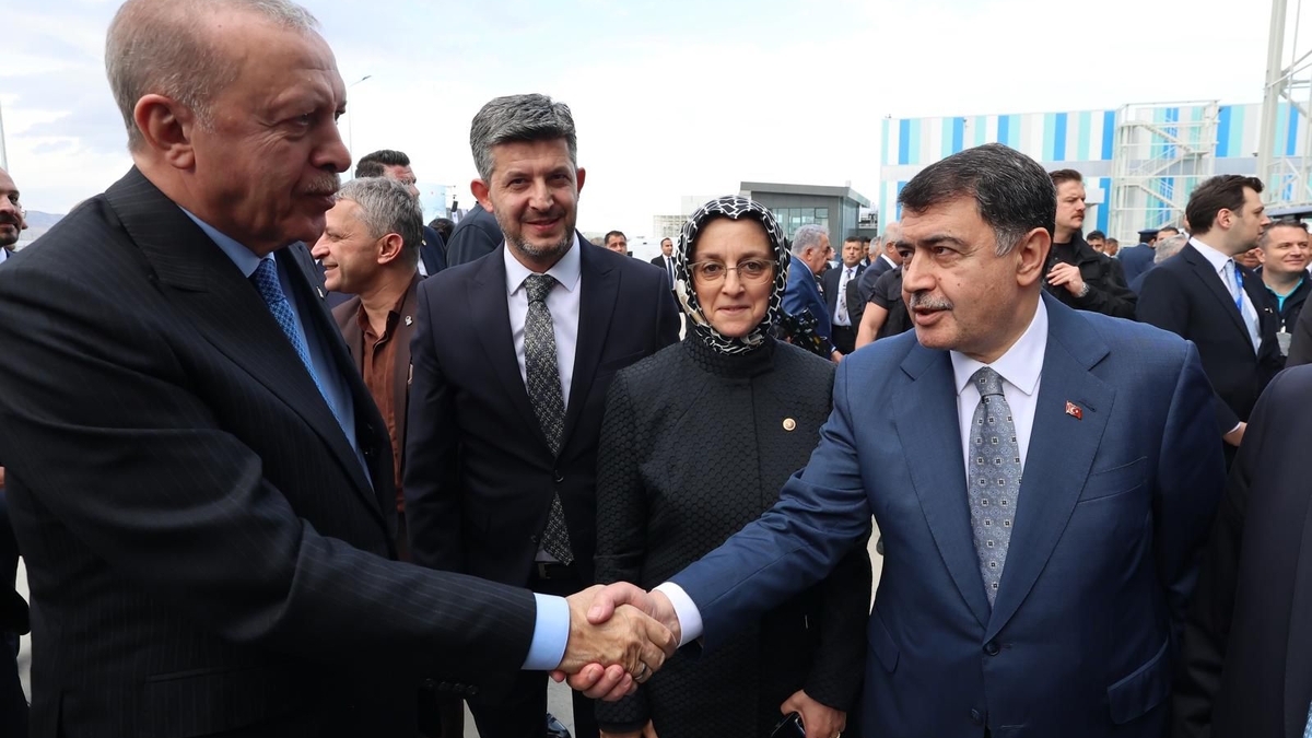 Sakaryalı iş adamları ALTAY Tankı teslimat törenine katıldı