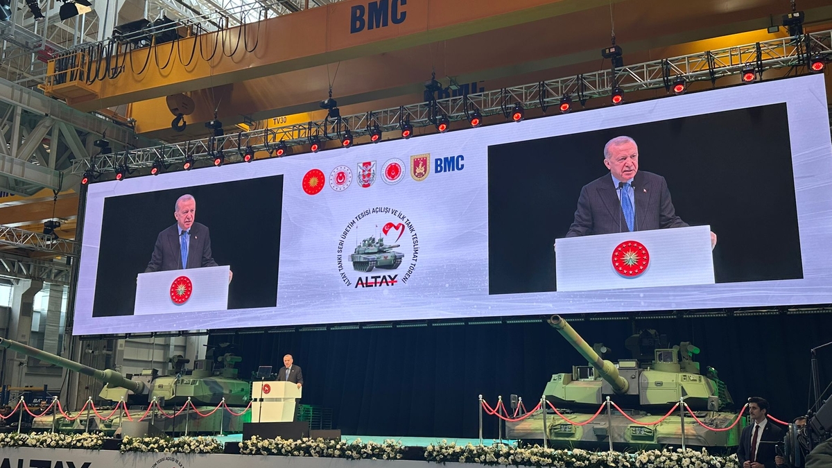 Sakaryalı iş adamları ALTAY Tankı teslimat törenine katıldı