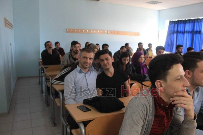 Sakaryalı Ünlü Yazar Tuna Akyazı Meslek Yüksek Okulunun Misafiri Oldu