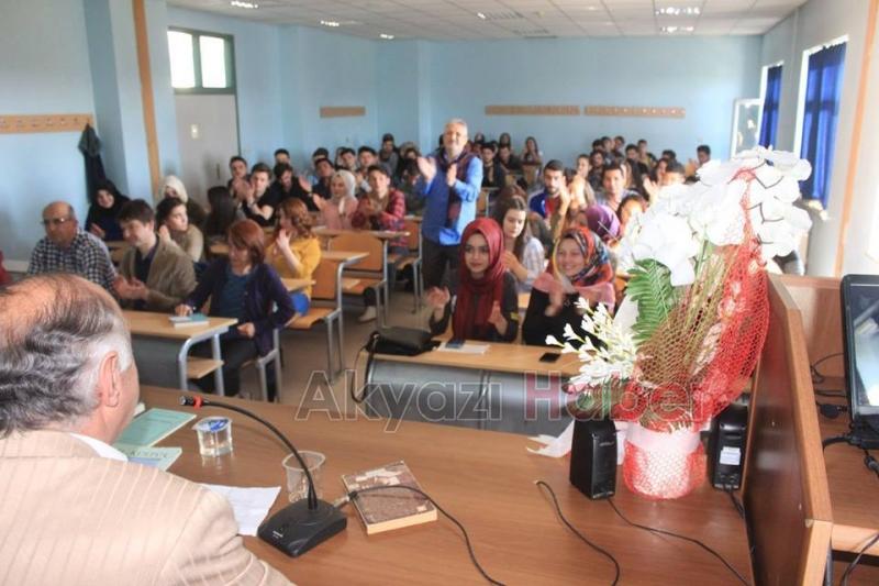 Sakaryalı Ünlü Yazar Tuna Akyazı Meslek Yüksek Okulunun Misafiri Oldu