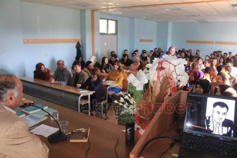 Sakaryalı Ünlü Yazar Tuna Akyazı Meslek Yüksek Okulunun Misafiri Oldu