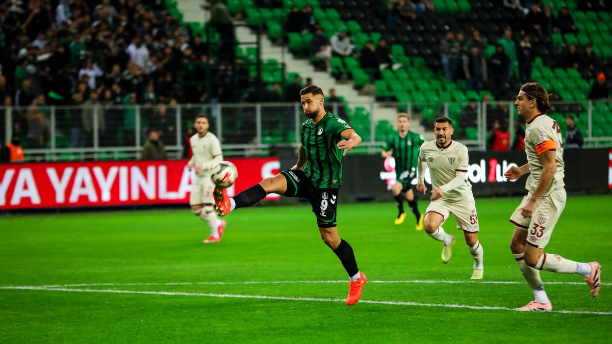 Sakaryaspor: 1 Bandırmaspor:1