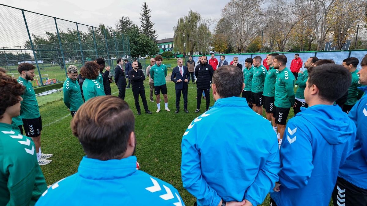 Sakaryaspor'a moral ziyareti