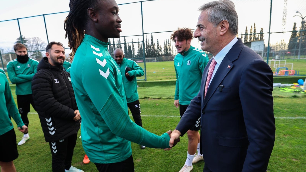 Sakaryaspor'a moral ziyareti