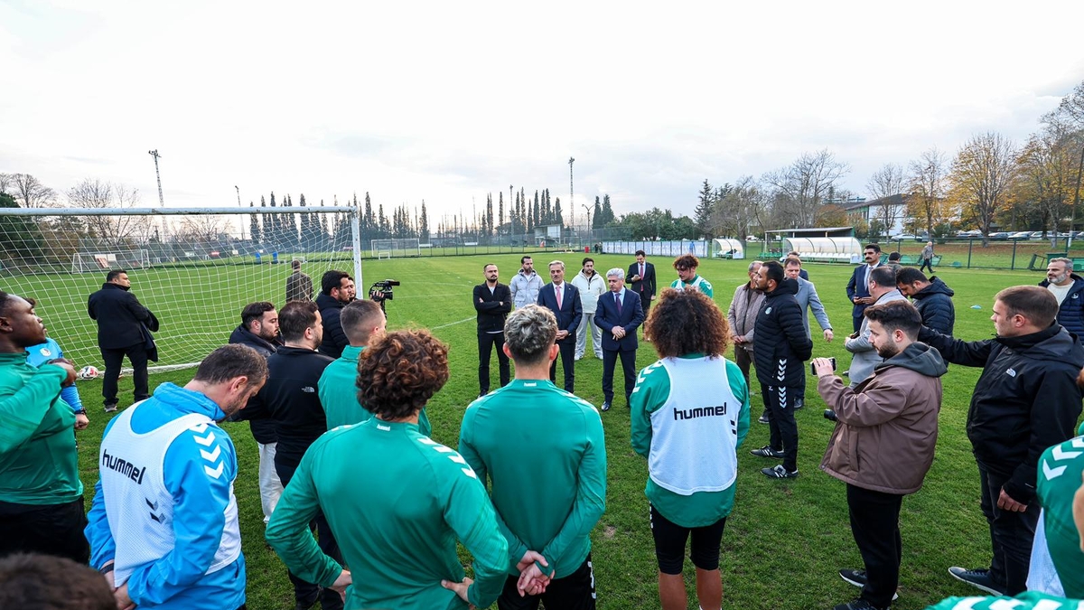 Sakaryaspor'a moral ziyareti