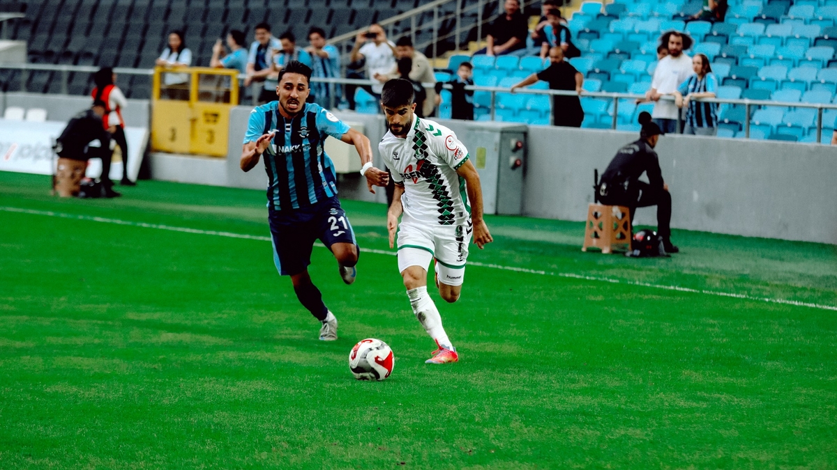Sakaryaspor Adanademirspor'u 6-0 mağlup etti