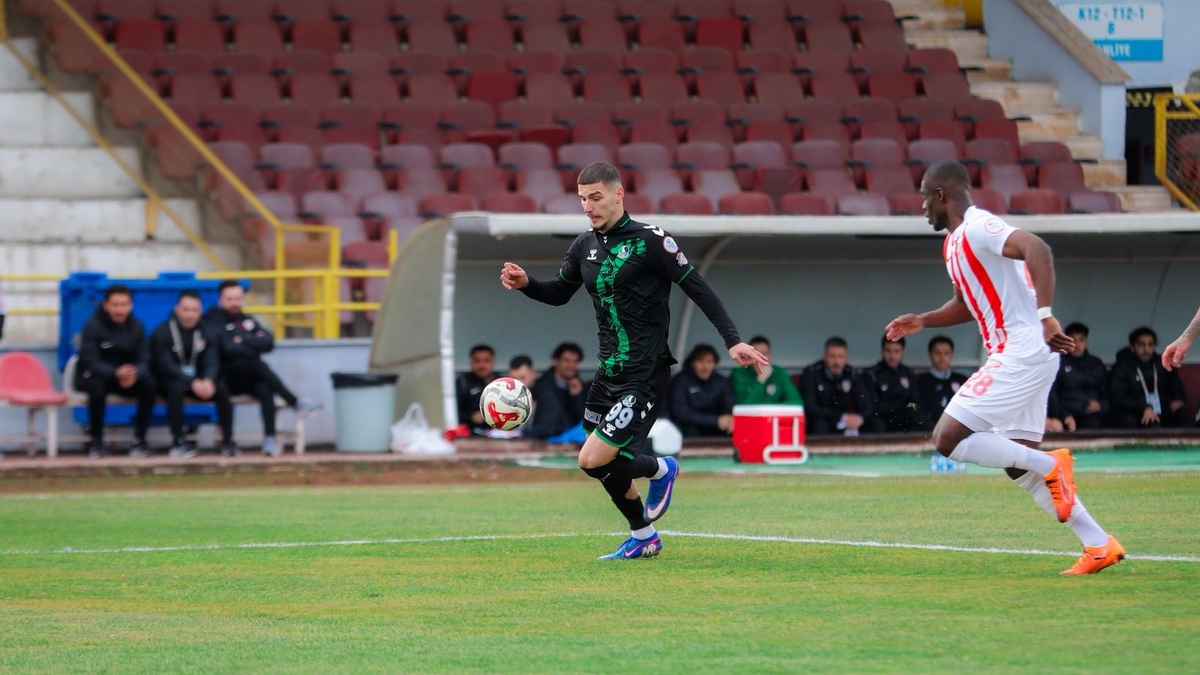 Sakaryaspor Bolu'dan puansız dönüyor