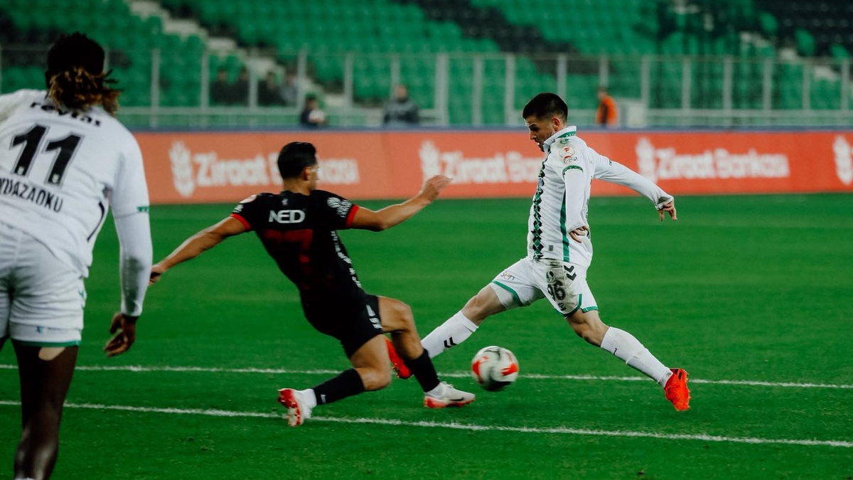 Sakaryaspor evinde dağıldı: kupadan elendi