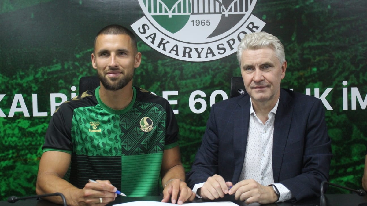 Sakaryaspor golcüsüne kavuştu