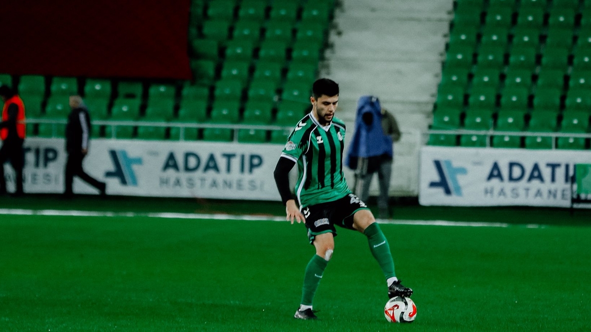 Sakaryaspor kazanmayı unuttu; Erzurum'a kaybettik