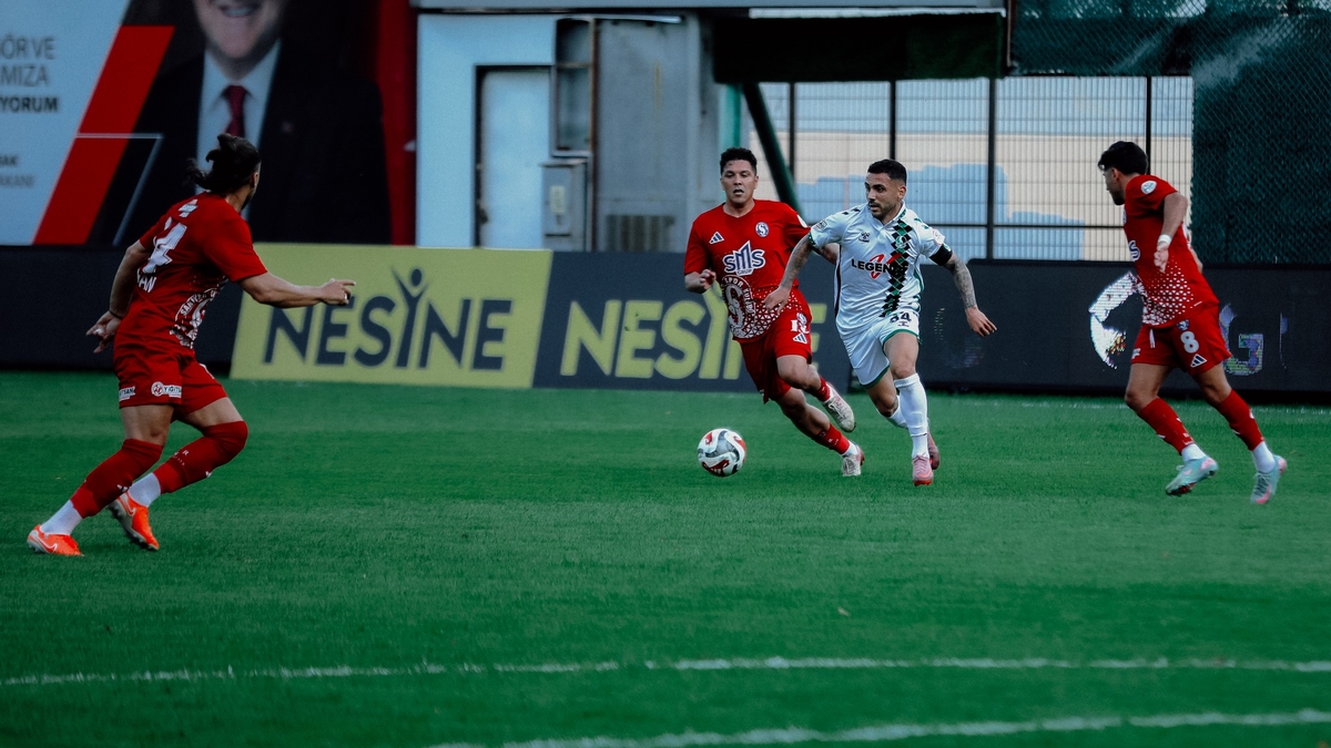 Sakaryaspor Szumski ile kazandı