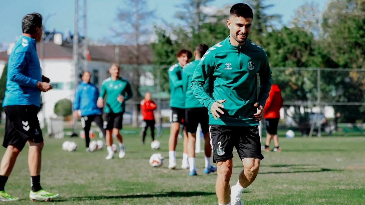 Sakaryaspor Van FK maçının hazırlıklarına başladı