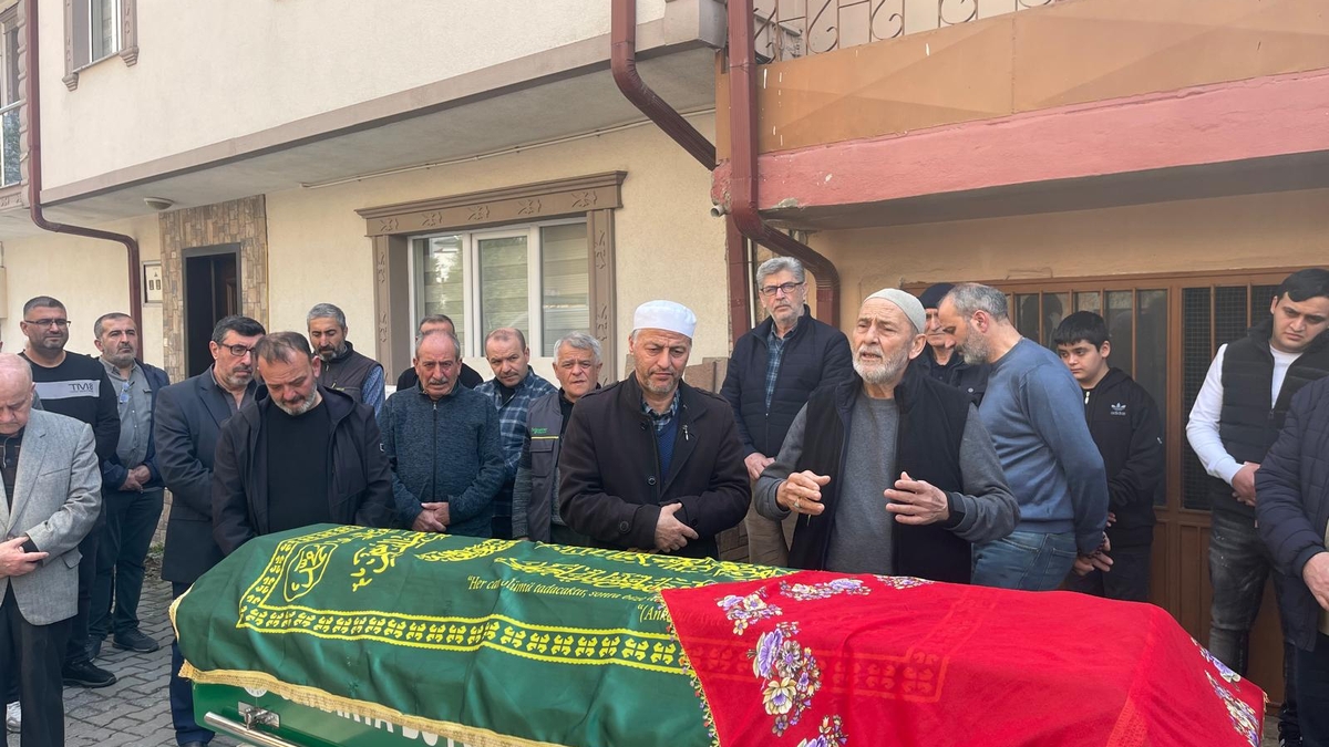 Sakine Durmaz Toprağa Verildi. 