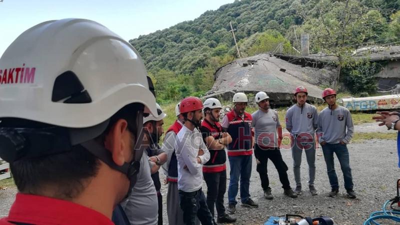 SAKTİM AFAD Müdürlüğünde arama kurtarma eğitimi aldı 