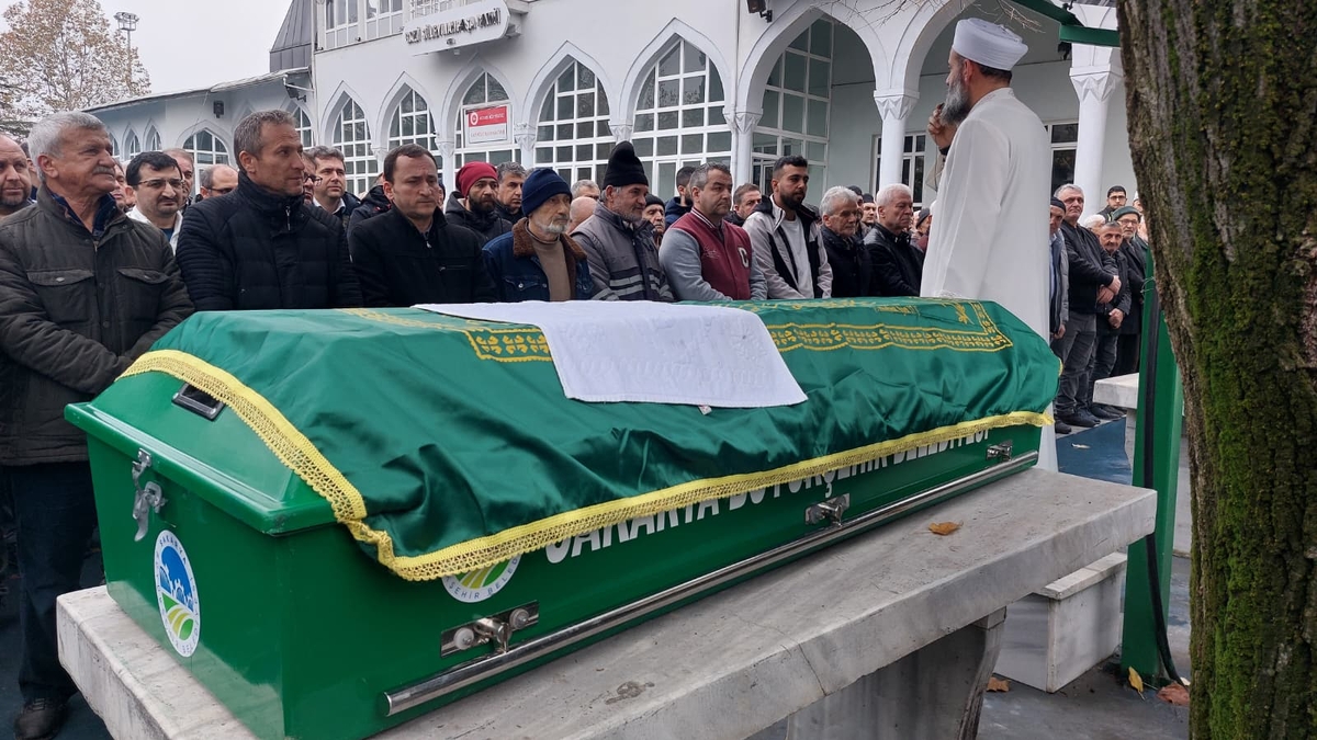 Salim Aksoy Toprağa Verildi 