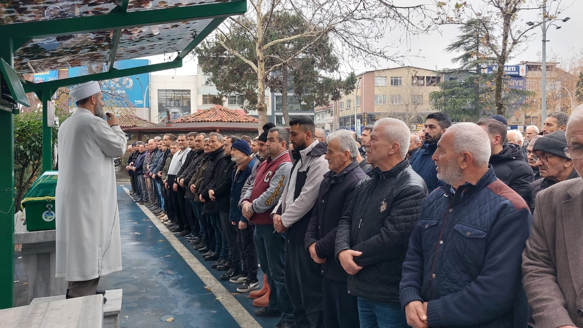 Salim Aksoy Toprağa Verildi 