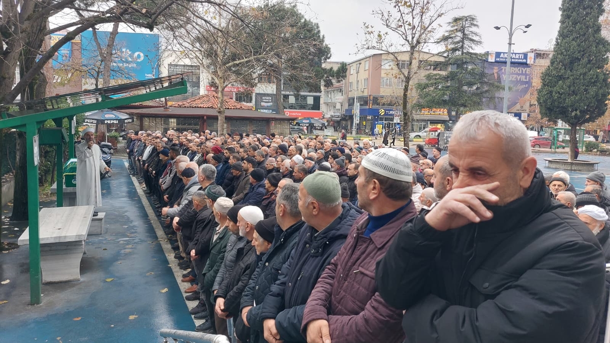 Salim Aksoy Toprağa Verildi 
