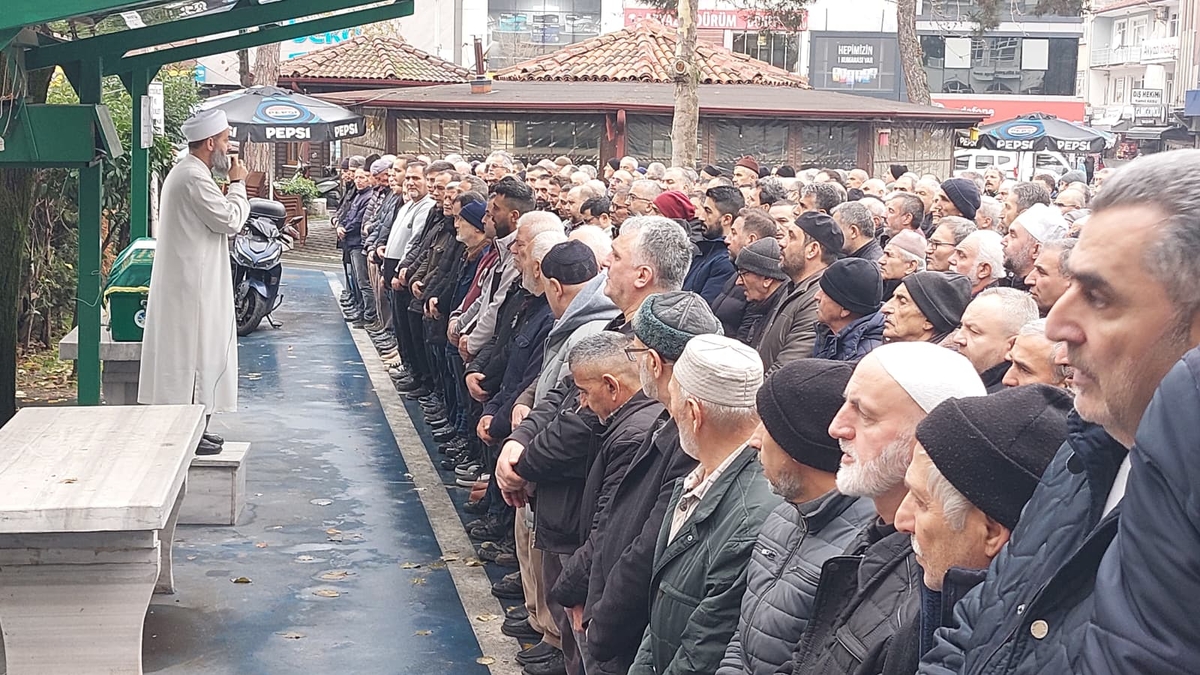 Salim Aksoy Toprağa Verildi 