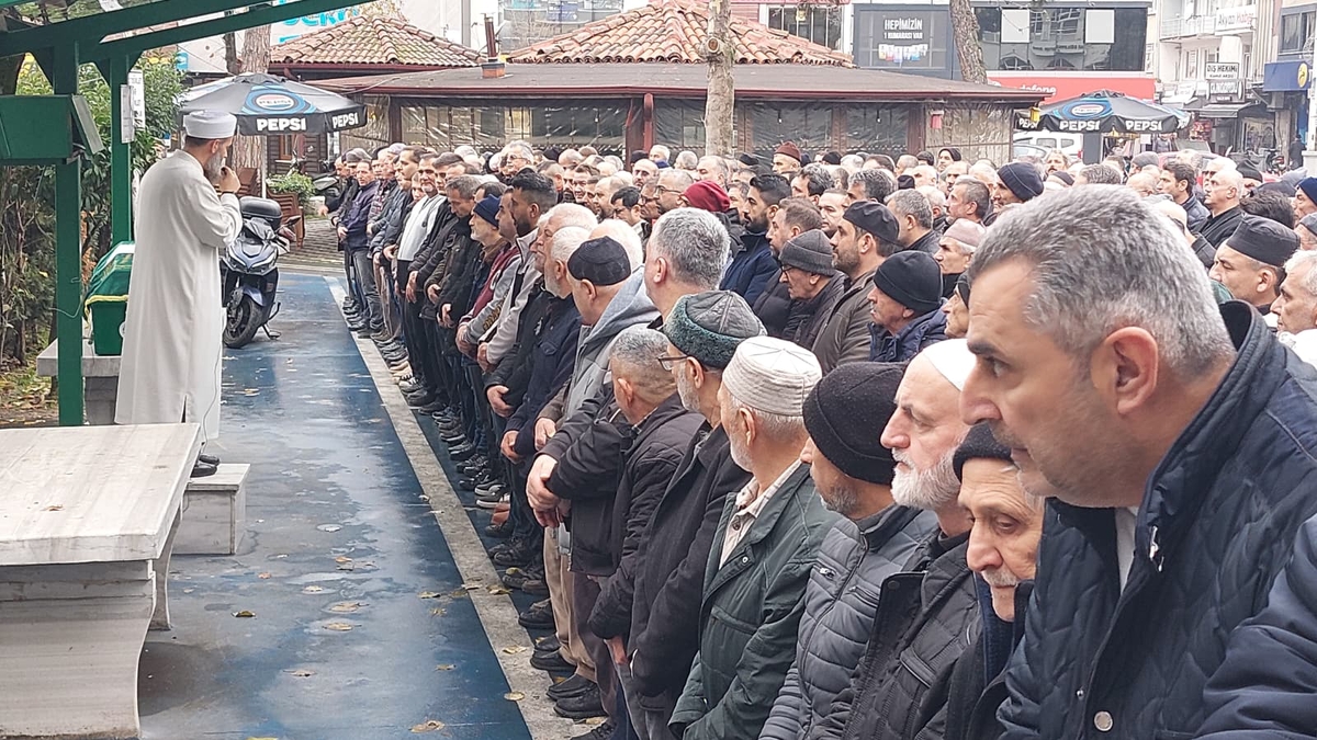 Salim Aksoy Toprağa Verildi 