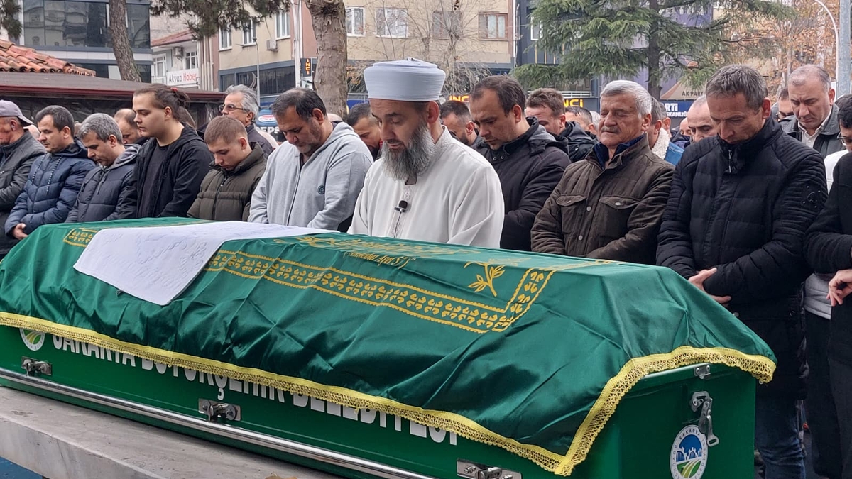 Salim Aksoy Toprağa Verildi 