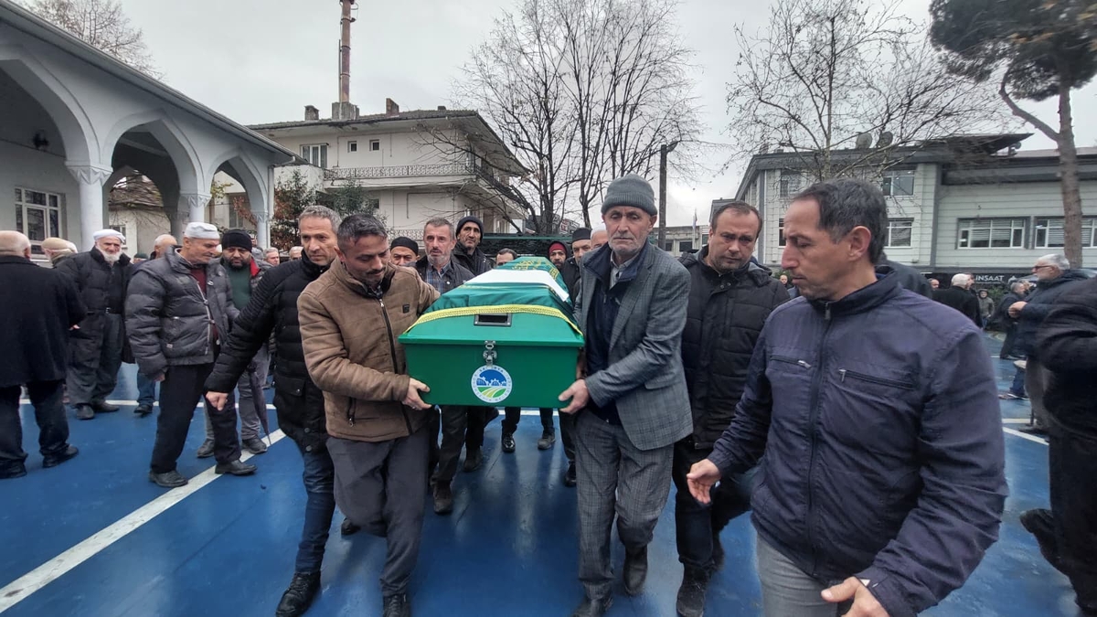 Salim Aksoy Toprağa Verildi 