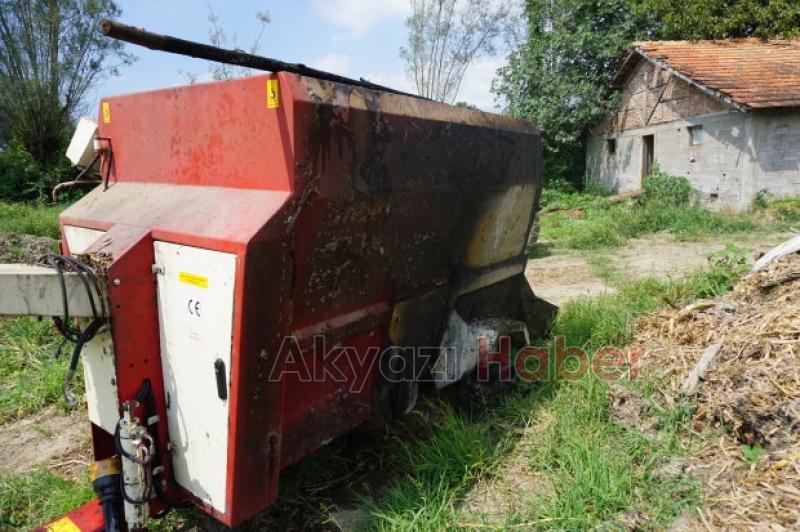 Samanlıkta yangın Ahıra sıçramadan söndürüldü