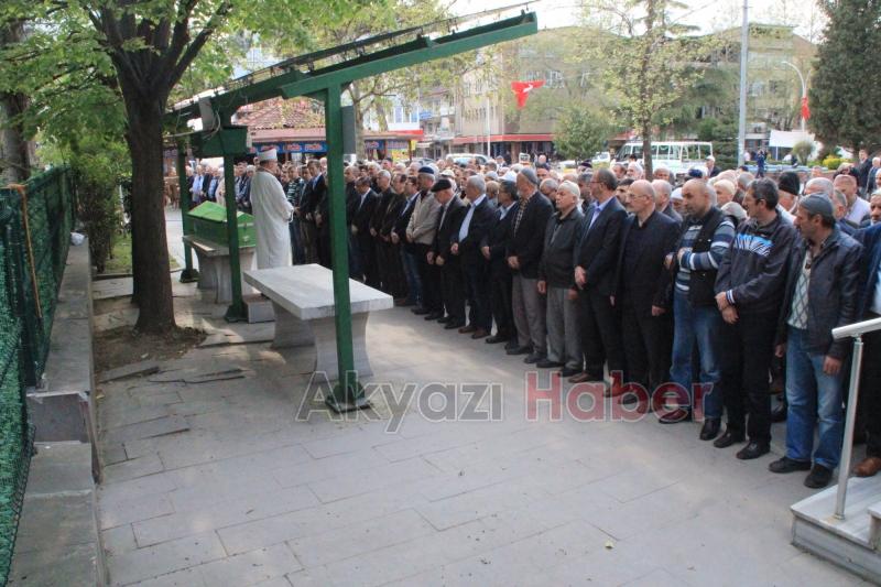 Sami Sezer Defnedildi