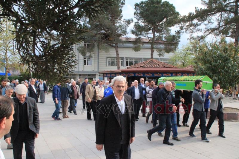 Sami Sezer Defnedildi