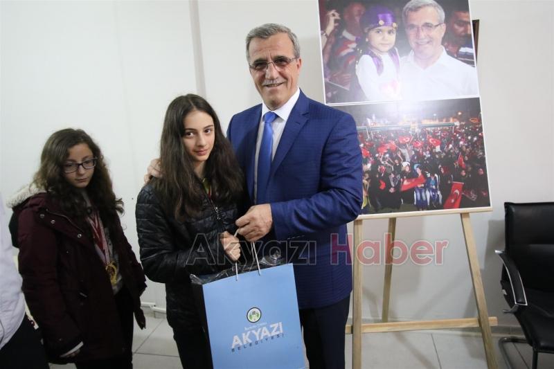 ŞAMPİYON SPORCULARA BAŞKAN AKCAN’DAN ÖDÜL