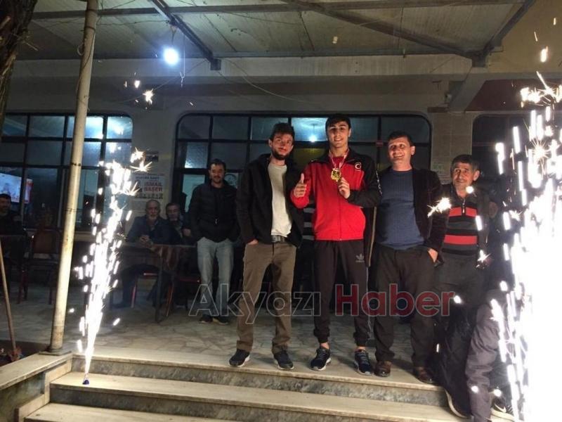 Şampiyona coşkulu karşılama