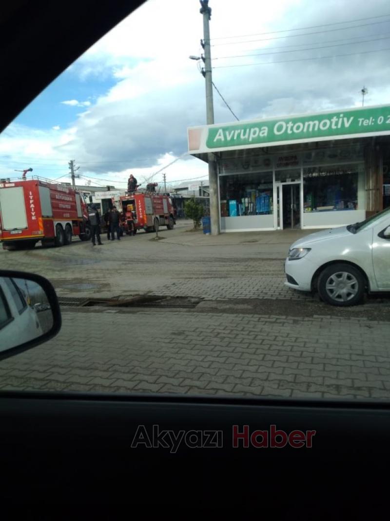 Sanayi sitesinde korkutan yangın İtfaiye böyle müdahale etti