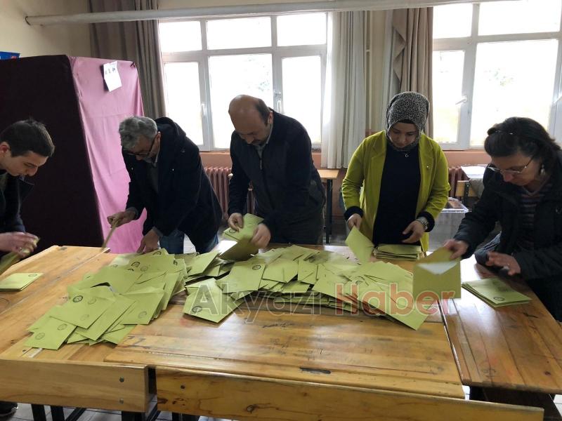 Sandıklar açıldı oy sayımı başladı Sonuçlar Akyazı Haberde