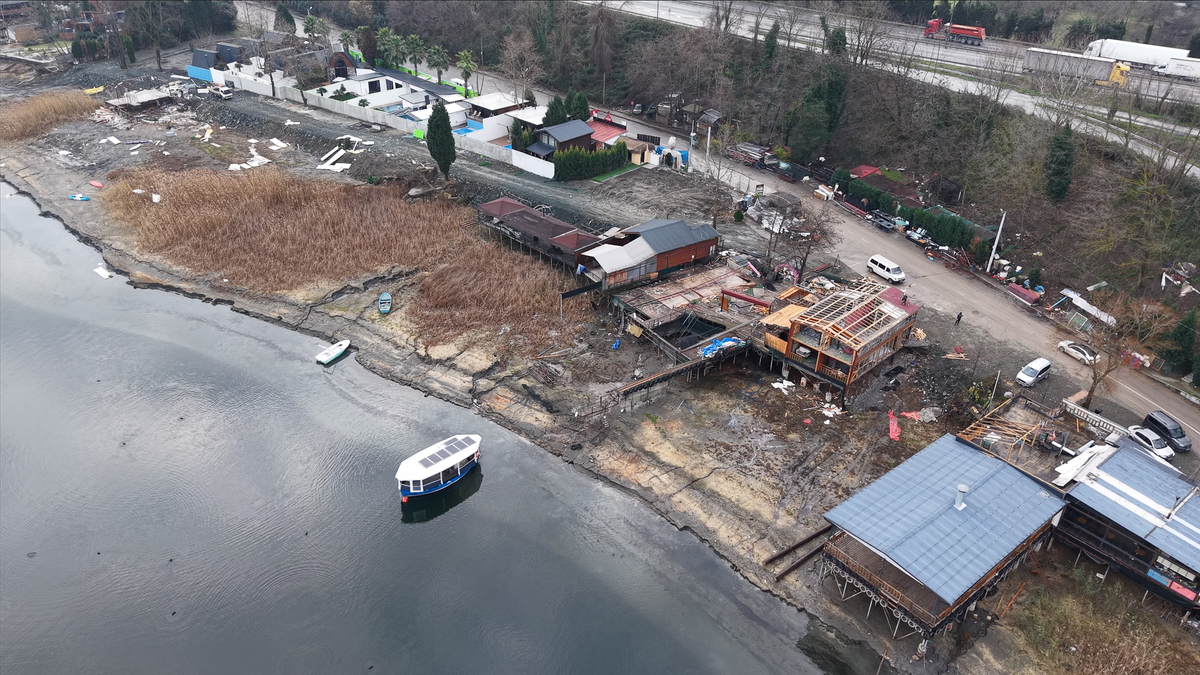 Sapanca Gölü kıyısındaki kaçak yapılarla ilgili açıklama